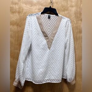 Emery Rose V-Neck Blouse with Textured Pattern